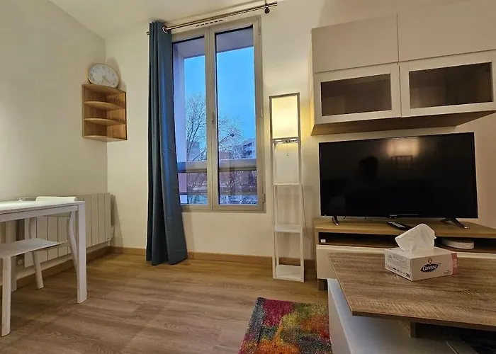 شقة Paris كليشي